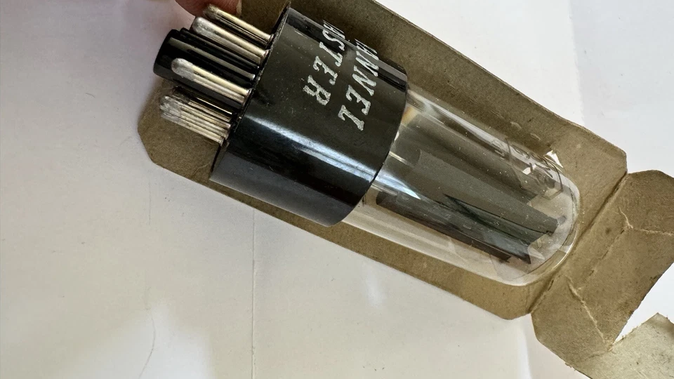 NOS Channel Master  5Y3, 5Y3GT Black PLATES Bottom Foil D Getter RECTIFIER - Image 3 of 4