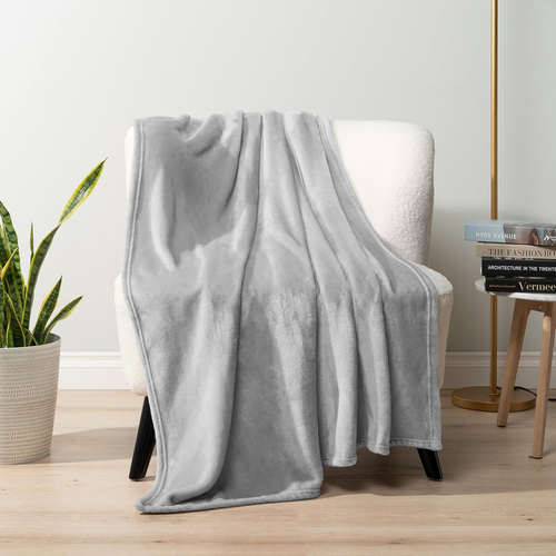 Light Grey Fleece Throw Blanket for Couch, Silver Super Soft Fuzzy Flannel Throw