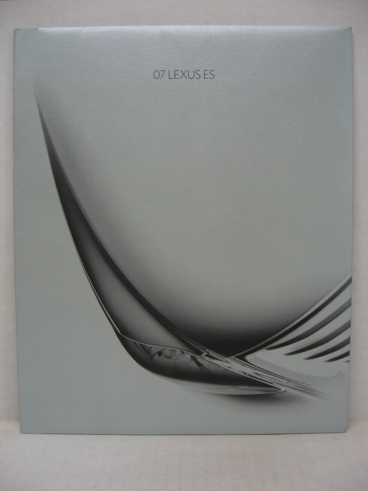 2007 Lexus ES Sales Brochure Dealer Catalog Original
