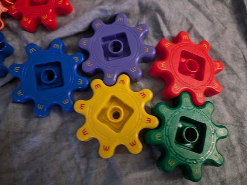 Learning Resources Gears! Stem Toys McDonald's Rare 135 Pieces Building Engineer - Picture 2 of 2