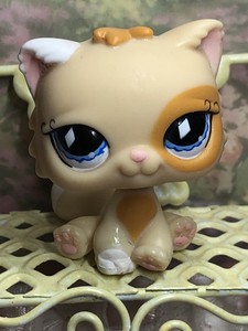 lps sitting cat