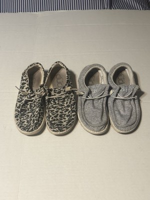 Lot of 2 used women s Hey Dude s size 8 
