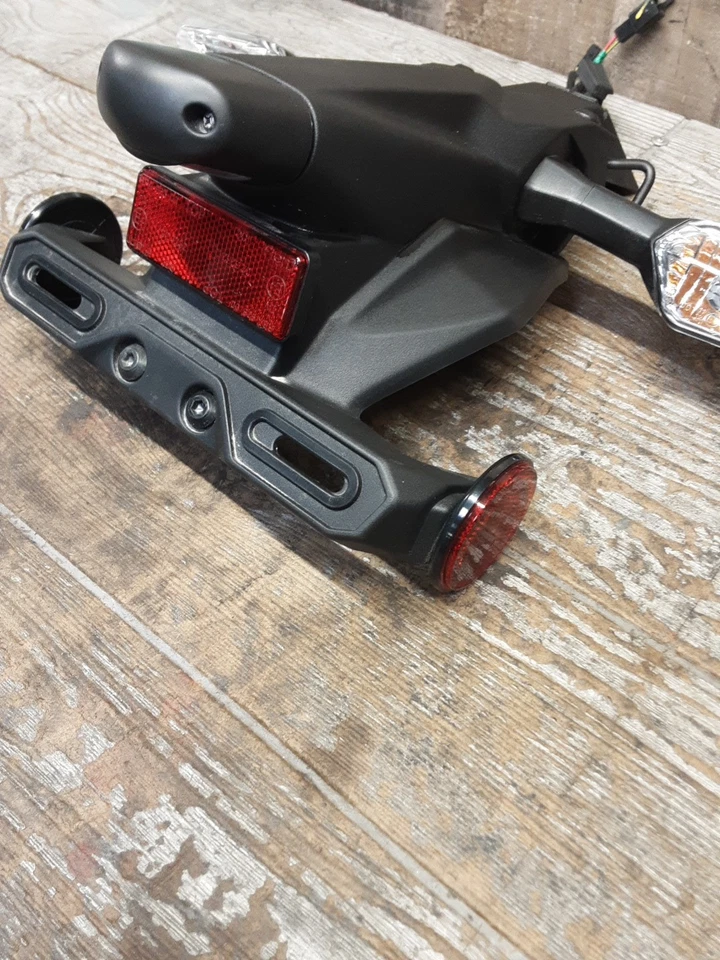 25 24-25 Kawasaki Ninja 500 guardabarros trasero trasero señales de giro BR-698 2025 Foto 2 de 4