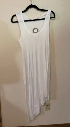 Vestido asimétrico Skin Organics Eveline, $165 nuevo con etiquetas, talla mediana, 914 Foto 3 de 4