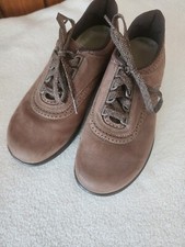 Women's SAS Walk Easy Walking Shoes Size 9 W Made In USA Brown Suede