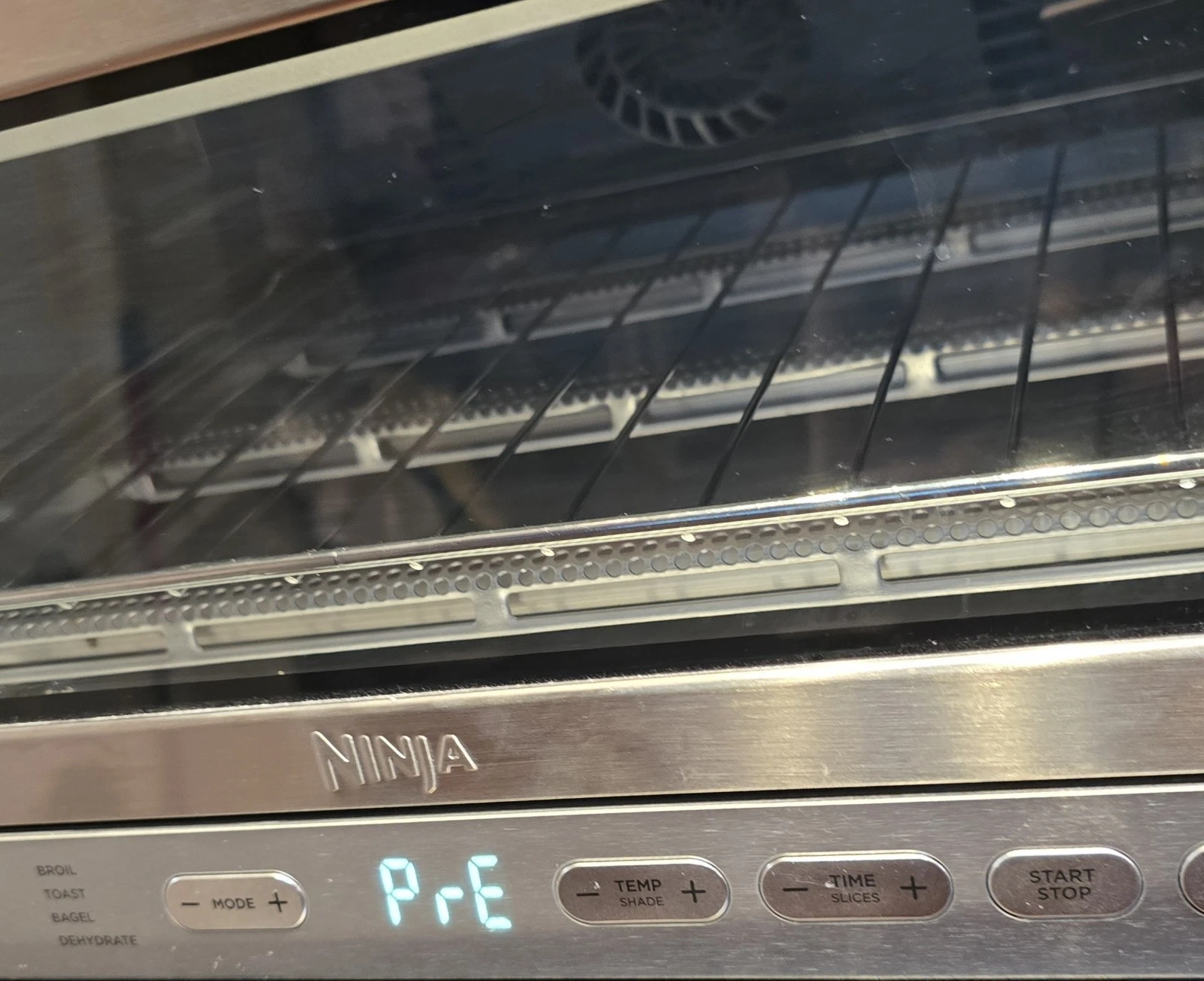 Ninja Flip 10-in-1 Toaster Oven/ Air Fryer Countertop Oven Scratch One Wire Rack
Opens in a new wind