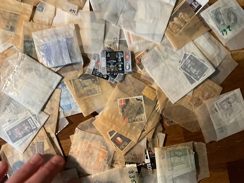 Malta stamps mint and used 120g in packets est 1000 + 2 leaves inc+ card z43 - Picture 9 of 18