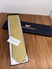 Vineyard Vines Mens Tie Football Fan Yellow Silk Size, New w/ tags & Box