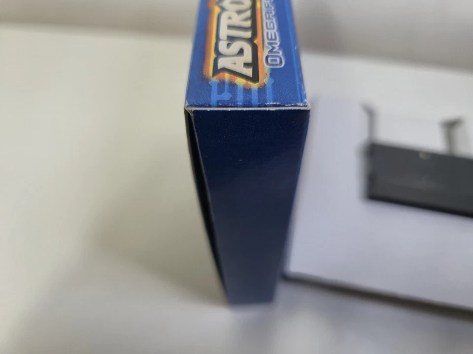 GAMEBOY ADVANCE's Astro Boy: Omega Factor (Box + Inner Tray + Cartridge) (Mint) - Image 3 of 4