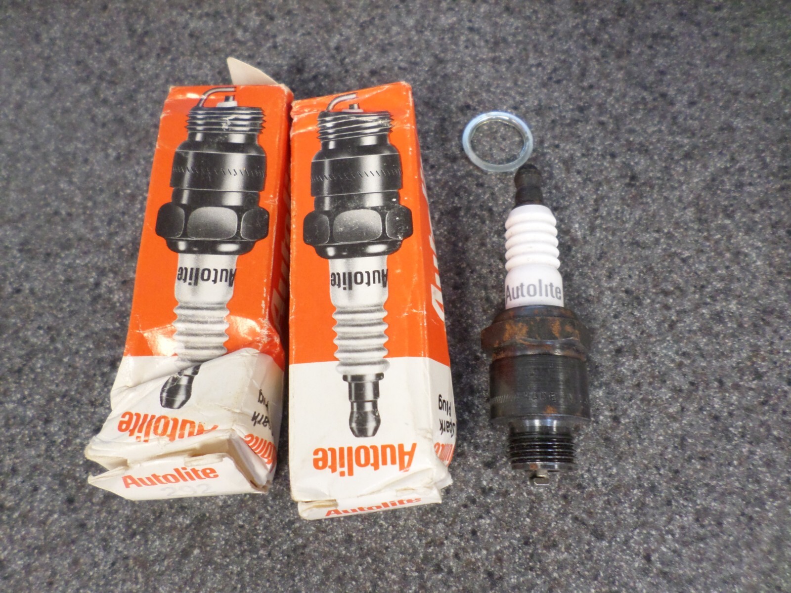 NOS Autolite Spark Plugs 292 Qty 2