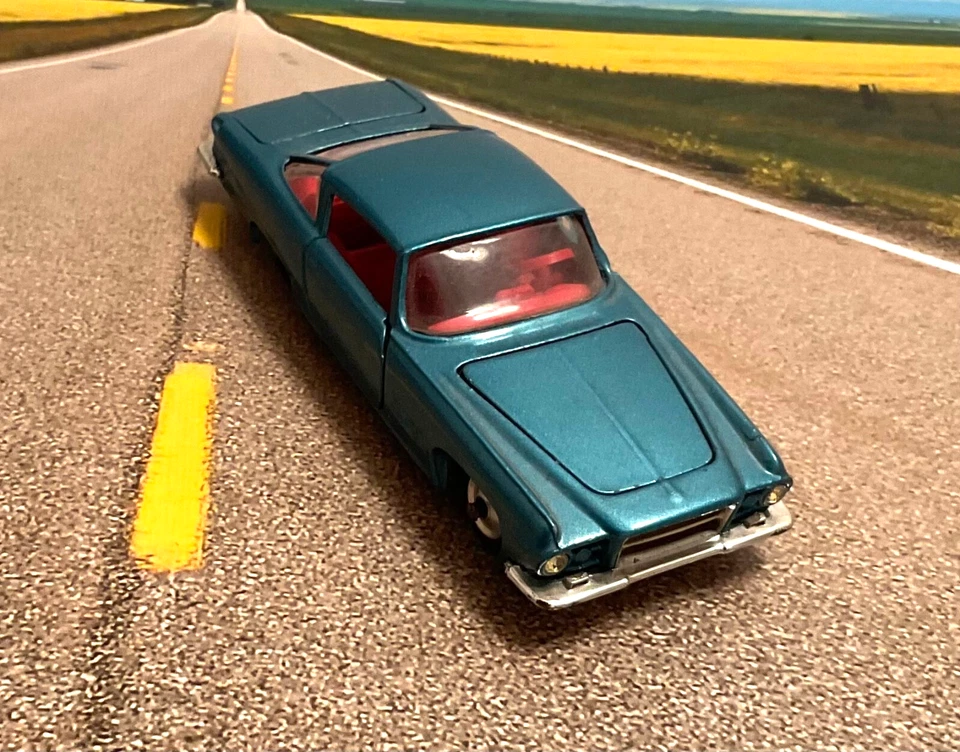 1963 CORGI Mettoy Great Britain CHRYSLER GHIA L.6.4 Coupé #241 metallic blue - Image 4 of 4