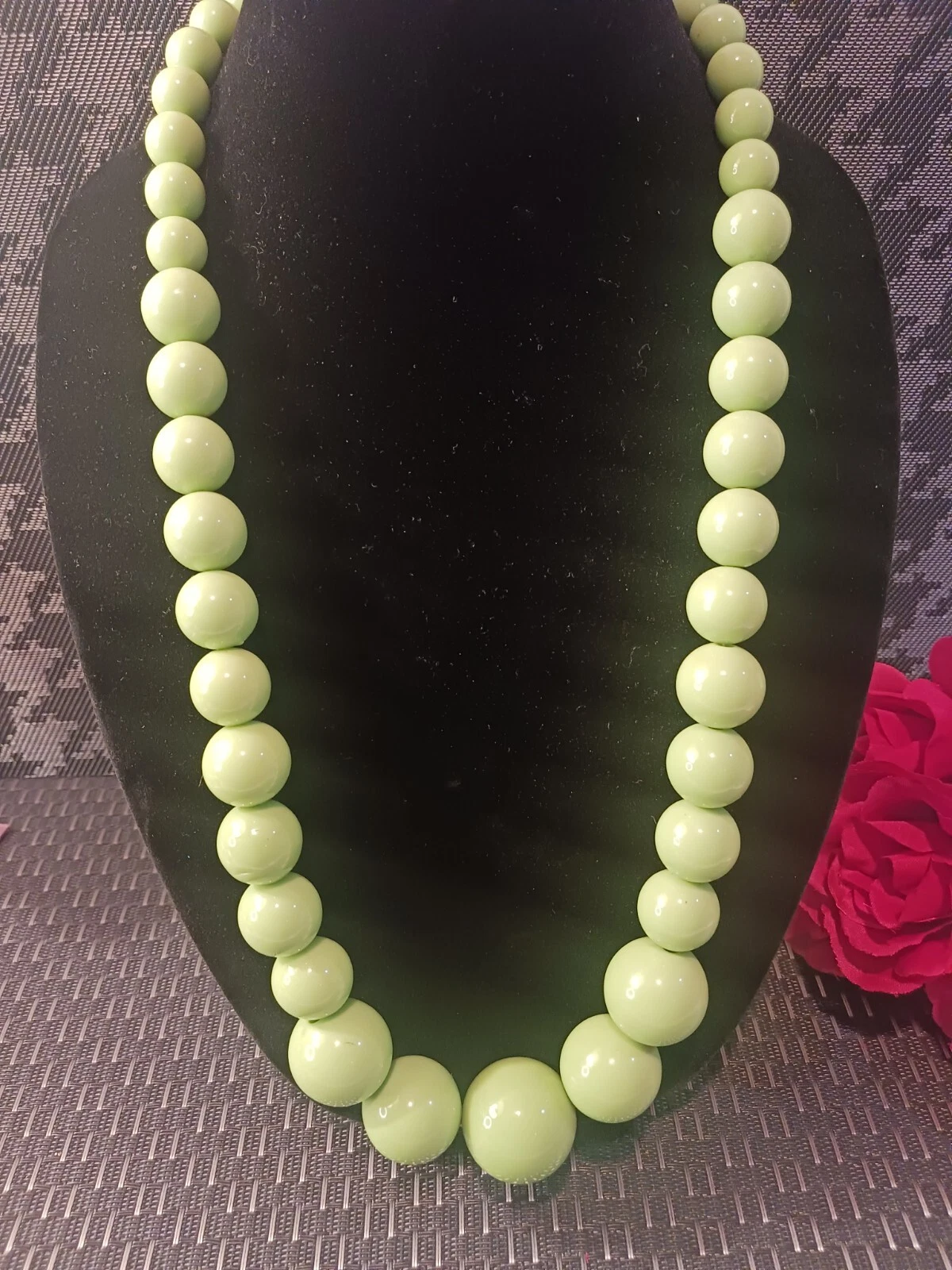 VETEMENTS Collana di perline grandi verde lime grossa bigiotteria moda costume