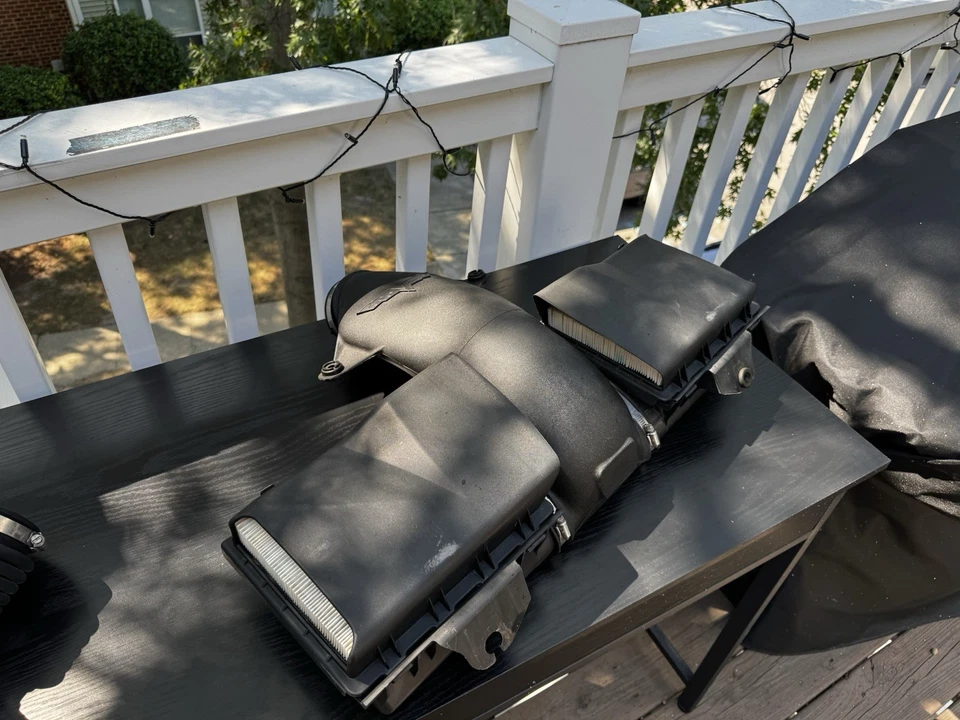 05-07 Chevrolet Corvette C6 LS2 6.0 Limpiador de admisión de aire Caja de filtro OEM 60 k millas Foto 3 de 4