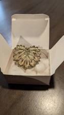 Avon Vintage 1990 Sculpted Fan Scarf Ring Gold Plated New with Box