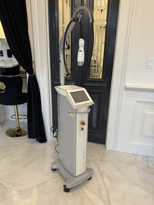 Lutronic INFINI 2015 Microneedling RF System   Verified Working - CLEAN