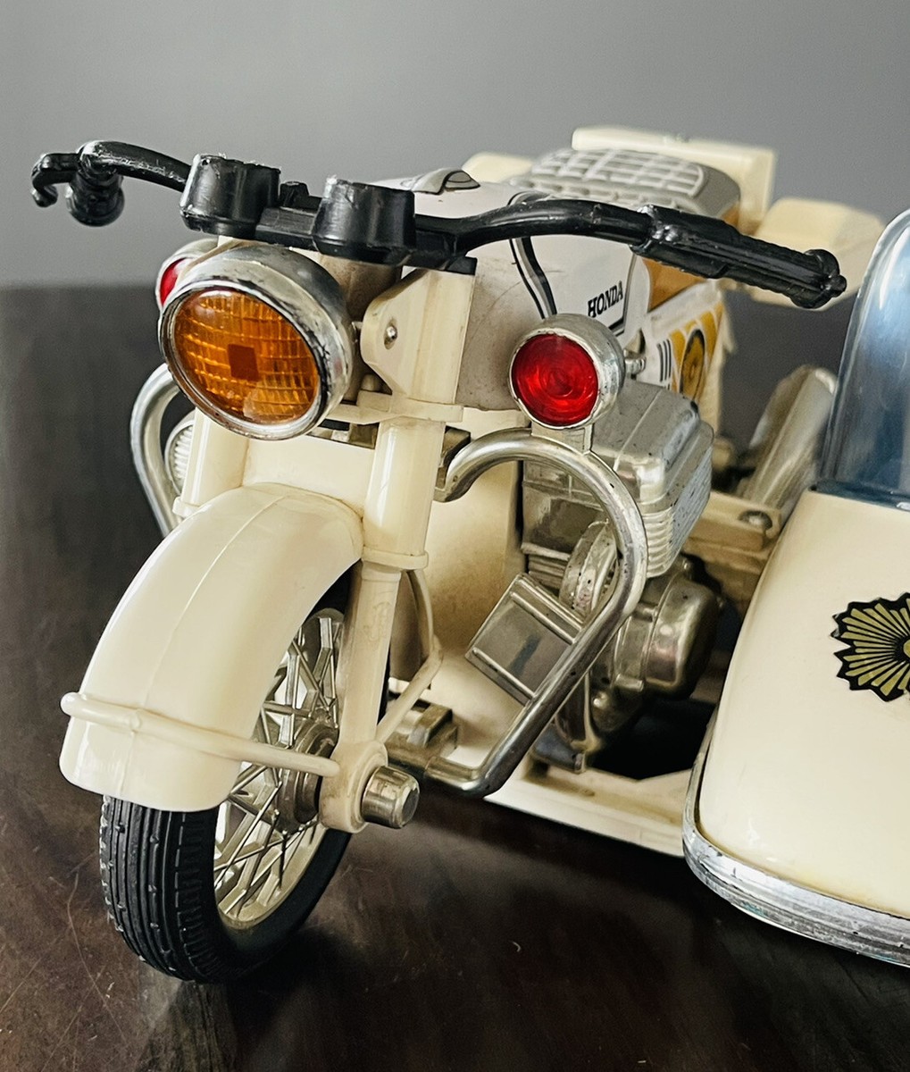s-l1200.jpg s-l1200.jpg