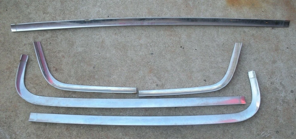 Ford Galaxie 500 1969 1970 4 puertas moldura de ventana trasera Foto 3 de 4