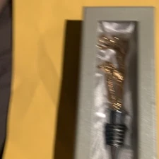 LSARTS GOLD REINDEER BOTTLE STOPPER XM-925 New. In Box!!!!!