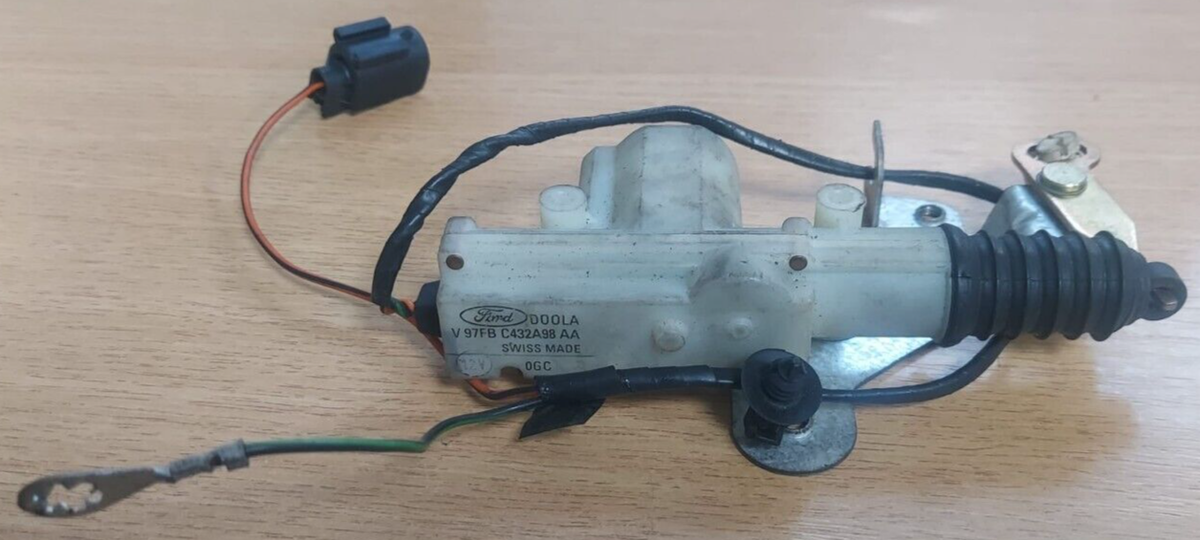 AFG242 9台 241 1台 232 1台 Mercedes X218 CLS 350CDI OM642.853 Engine Control Unit ECU
