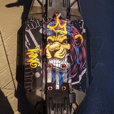 TRAXXAS XMAXX kompatibel ''''THE KING'''' Chassis Protector Skin