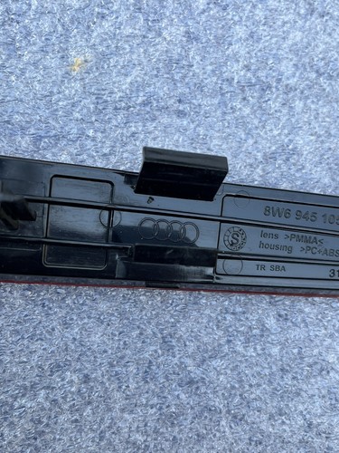 GENUINE AUDI A5 S5 2016 - 2020 GENUINE REAR BUMPER REFLECTOR LEFT SIDE - Picture 9 of 10