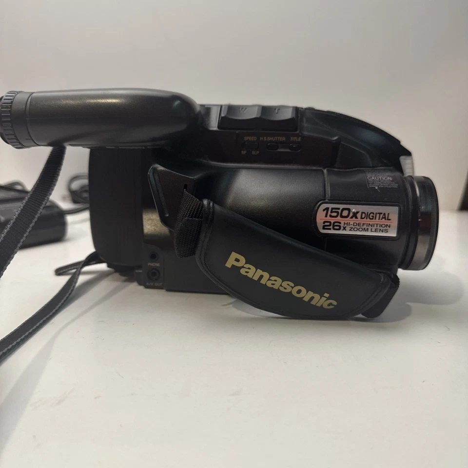 Panasonic Palmcorder Model PV-L579 VHS Tested W/ Charger Tested Works Fine - Image 4 of 4