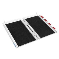 LIEKUMMWHEELCHAIR RAMPS ALUMINIUM 60 X 71.5CM NON SKID SURFACE 300KG LOAD