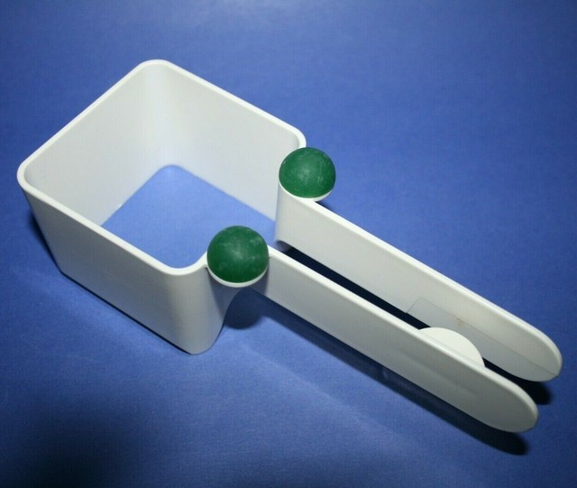 Tupperware Square Piece O Cake Slicer Cut & Serve in One Cutter Server