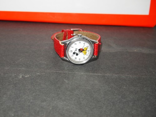 Damenuhr Disney Lorus Minnie Mouse V515-6080 silberfarben Quarzuhr neue Batterie - Bild 6 von 6