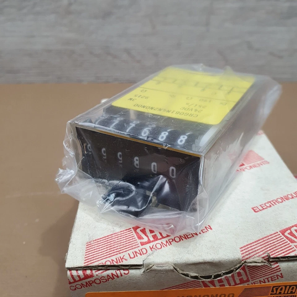 SAIA BURGESS Saia CRG 061M4 N2N0N00 industrial analog counter 24V DC 3W - NEW