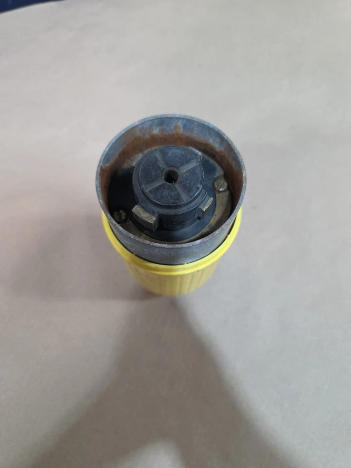 Hubbell HBL26419 60A 600V 3 Pole 4 Wire Power Plug - (works W/ Hbl26418) - Image 4 of 4