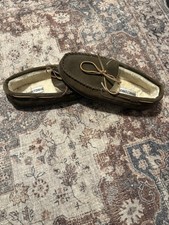 Minnetonka Men's Pile Lined Hardsole Moccasin, Chocolate3908 US 10M