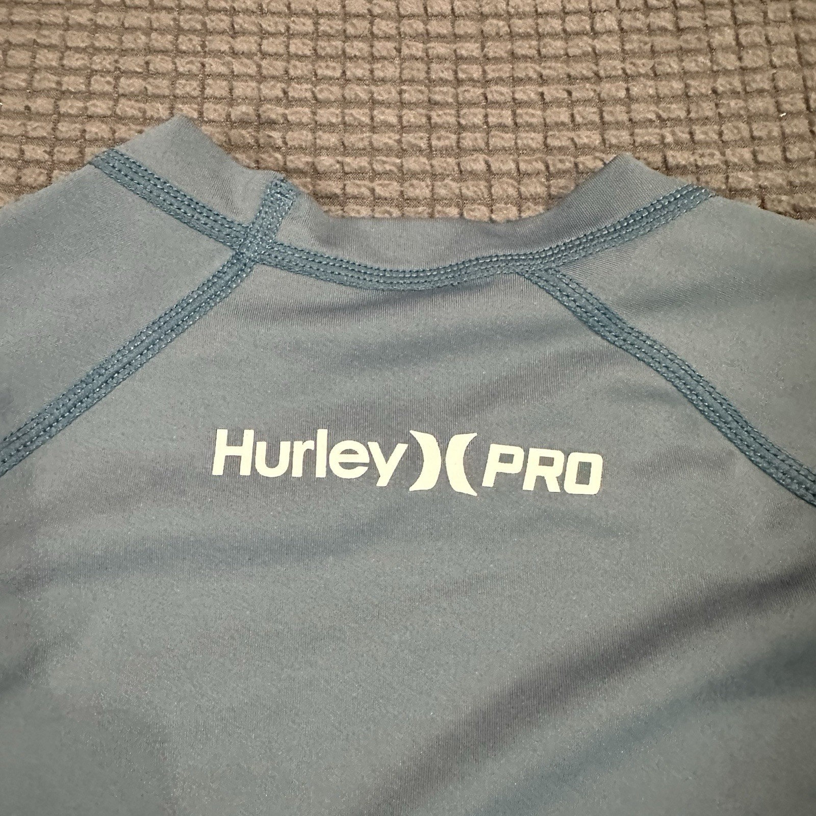 Hurley Mens Long Sleeve Rash Guard Surf Shirt Blue UPF 50 Swim Medium