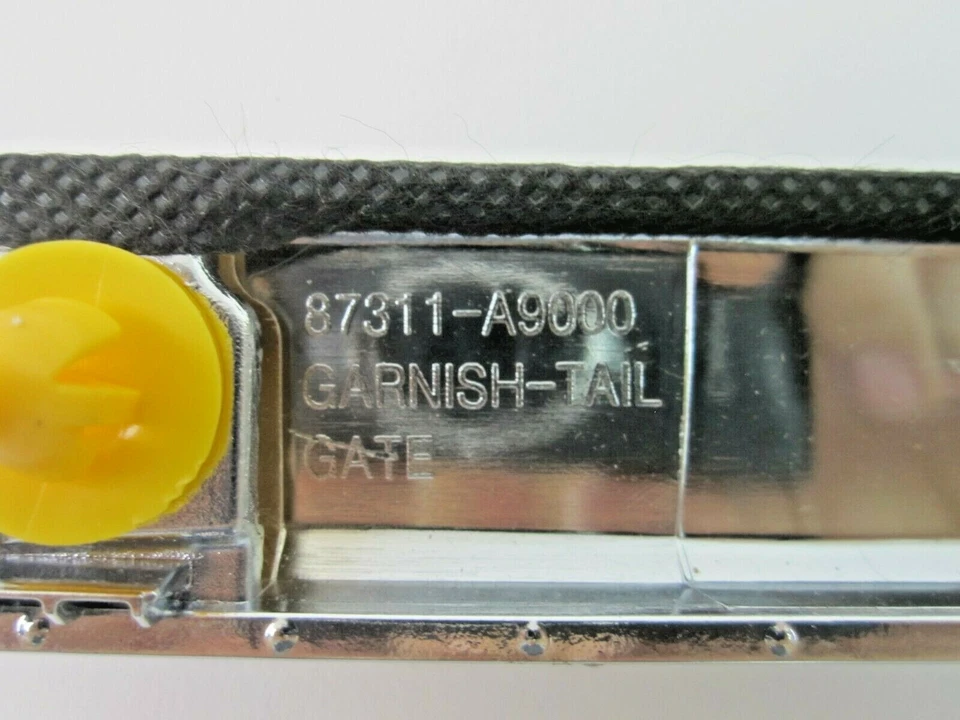 OEM Garnish Tail Gate Trim Molding for 2015-2018 Kia Sedona # 87311-A9000 - Изображение 2 из 4