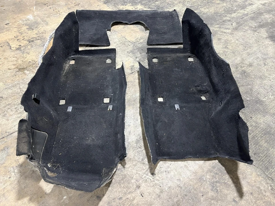 Alfombra de piso delantero Corvette C5 97-04 negra cupé Targa #0035 Foto 2 de 4