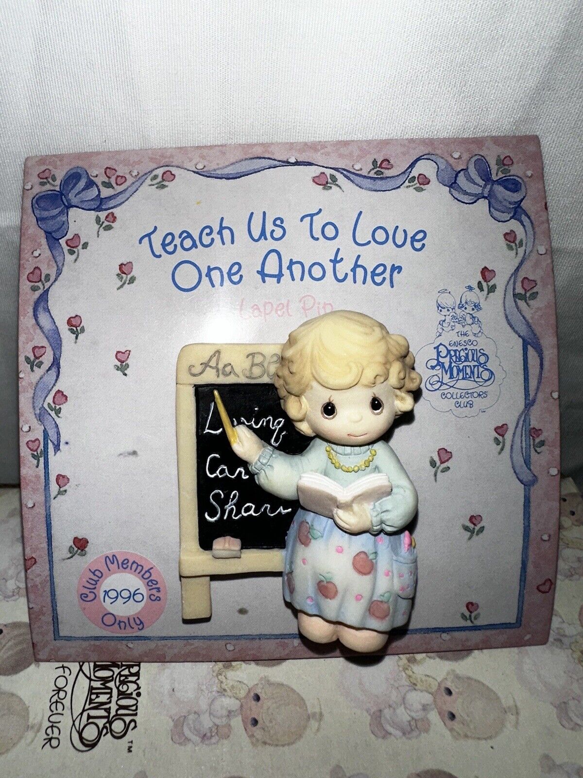 Precious Moments 1996 “Teach Is To Love One Another” Pin