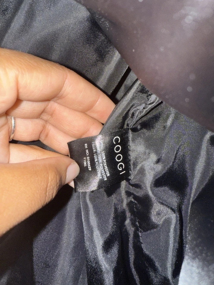 Vintage Y2K Women’s Coogi Australia Puffer Vest- Size Large - Image 3 of 4