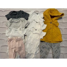 Newborn to 3M Baby Girl Gerber's Carter's Lot of 9 Clothes