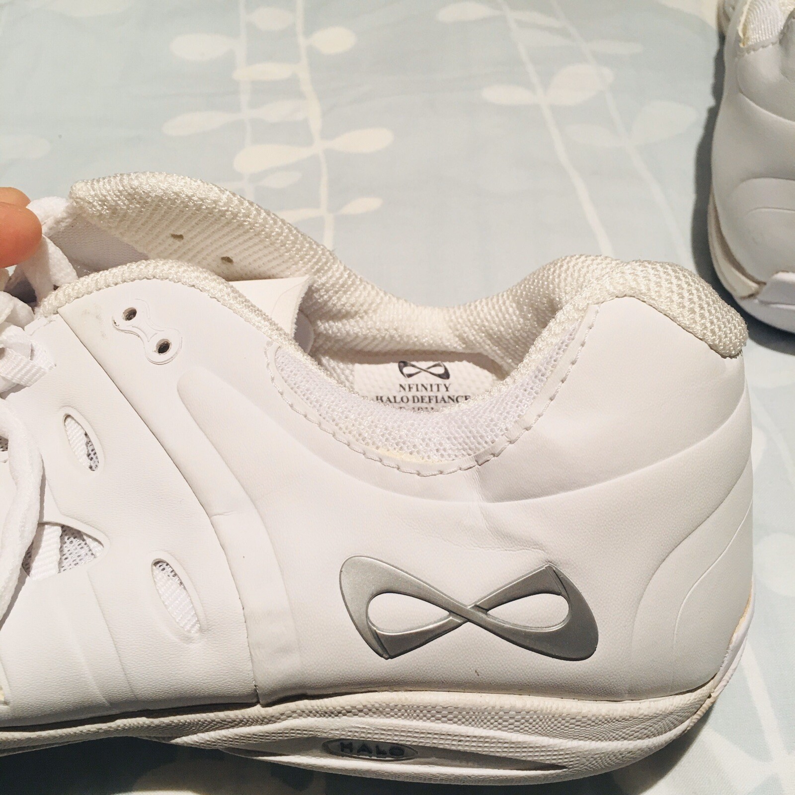 nfinity cheer shoes, Halo, Size 13/14, White, Dance, Men, cheerleading