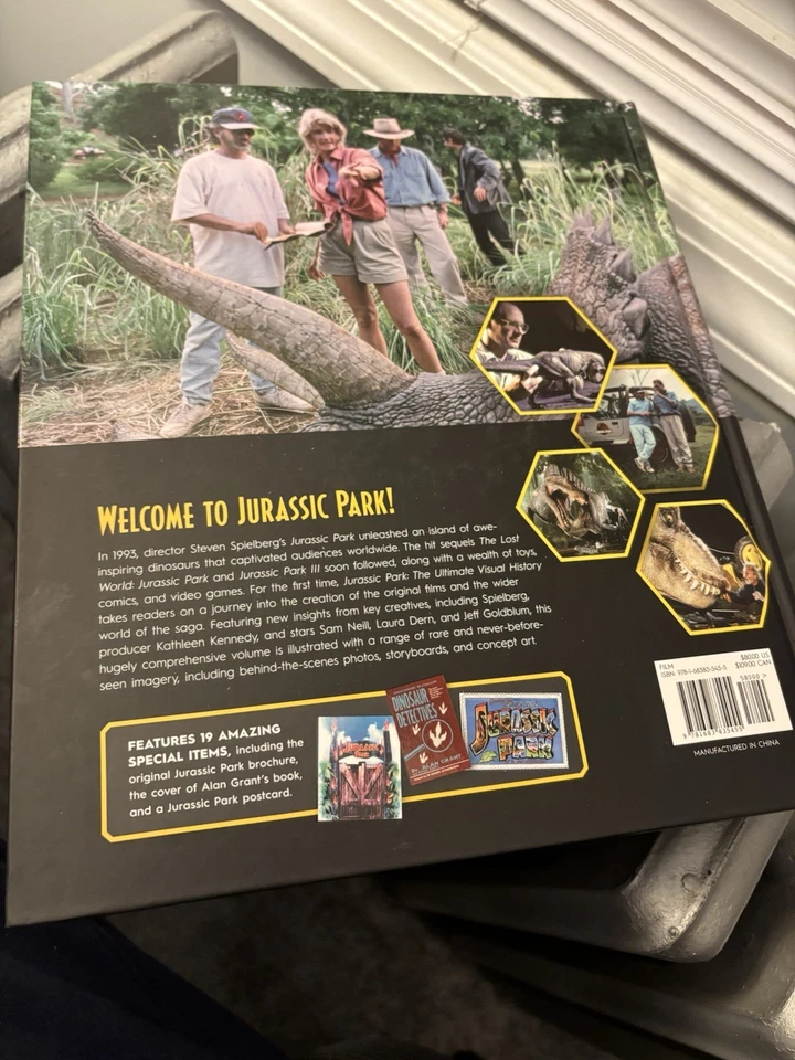 Jurassic Park: The Ultimate Visual History Book and Gift Set  - Image 2 of 4