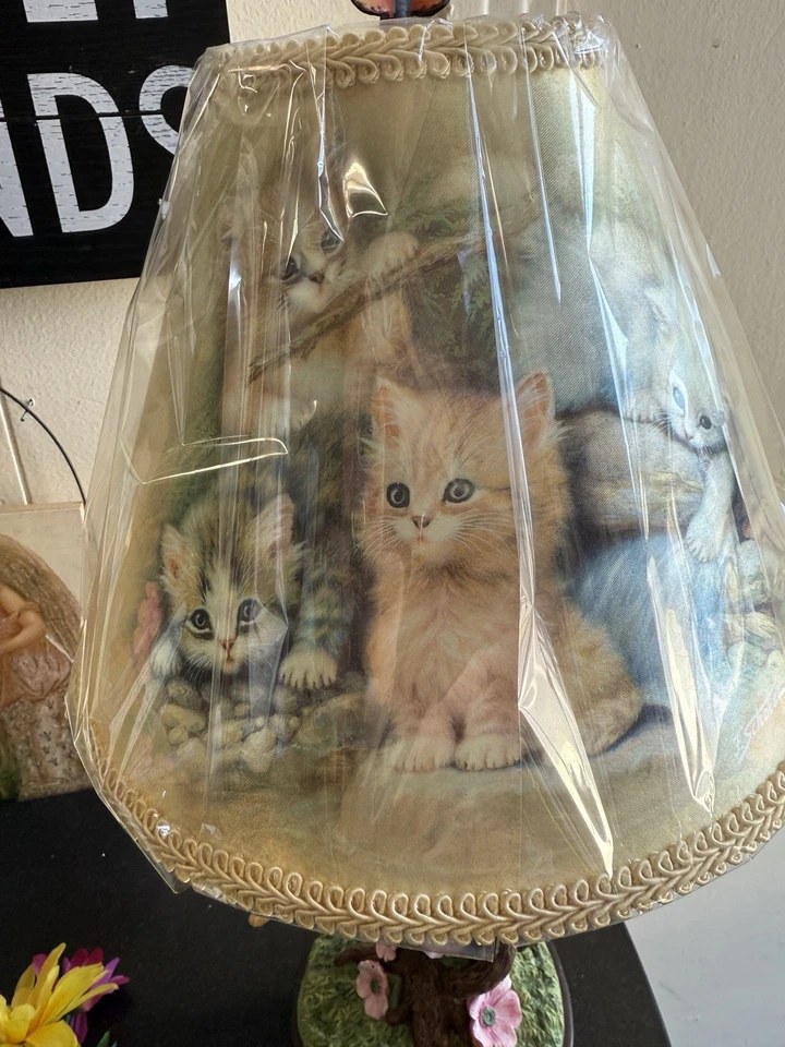 Lámpara de mesa Bradford Exchange Country Kitties - Arte de Jurgen Scholz Nueva en caja Foto 4 de 4