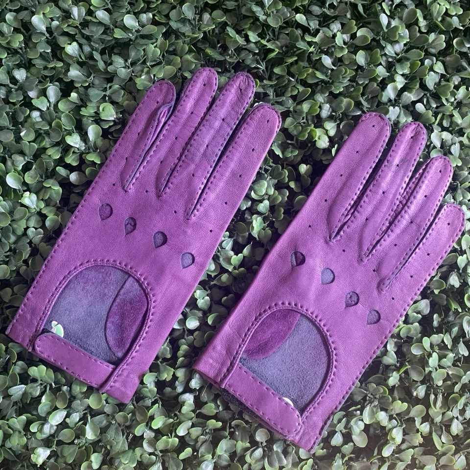 Guantes de cuero suave morados vintage de mediados de siglo con detalles recortados de lágrimas Foto 4 de 4