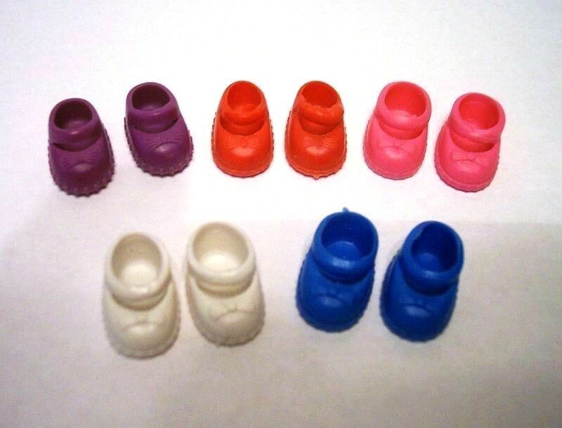 5 PAIR OF DOLL SHOES TO FIT VINTAGE LIDDLE KIDDLE & SKEDIDDLE DOLLS