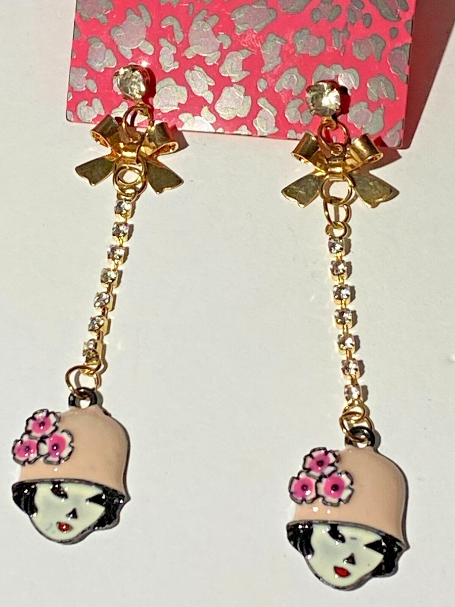 【Betsey Johnson】Hop To It Large Daisy Post Earrings ピアス HOP TO IT LARGE DAISY POST EARRINGS MULTI | Women's Easter