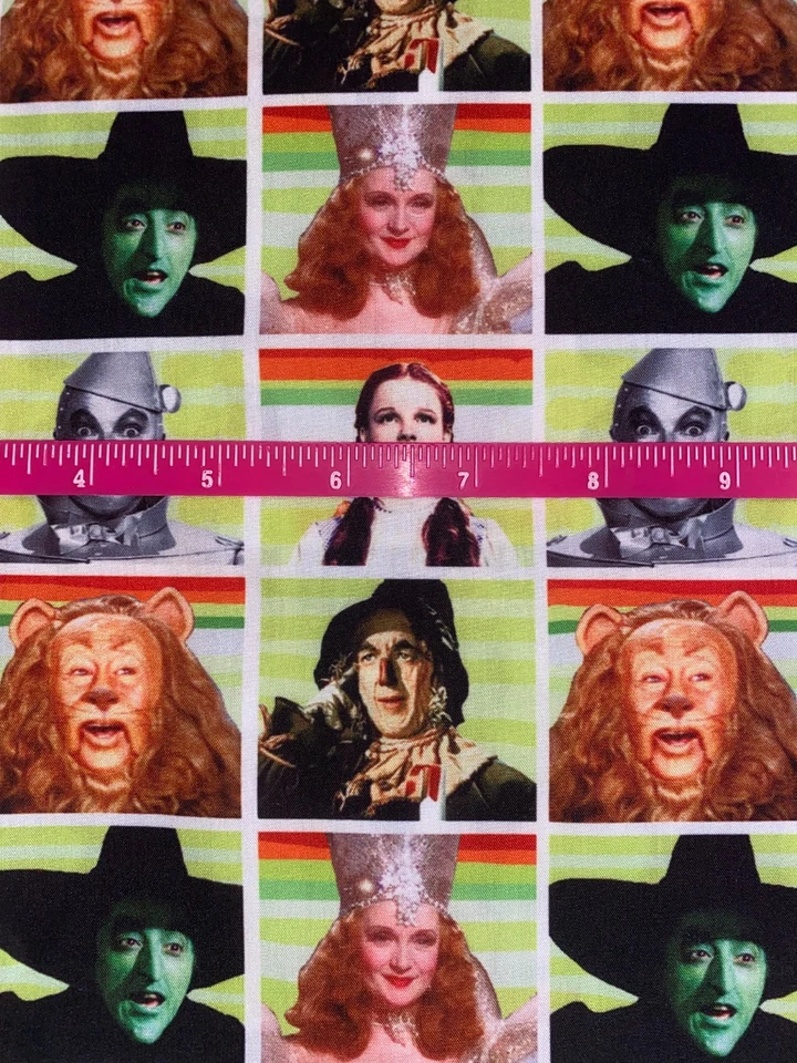 Tela mezclada de poliéster WIZARD OF OZ 18" X 44" NUEVA 11,5 limitada de 1/2 yarda Foto 2 de 3