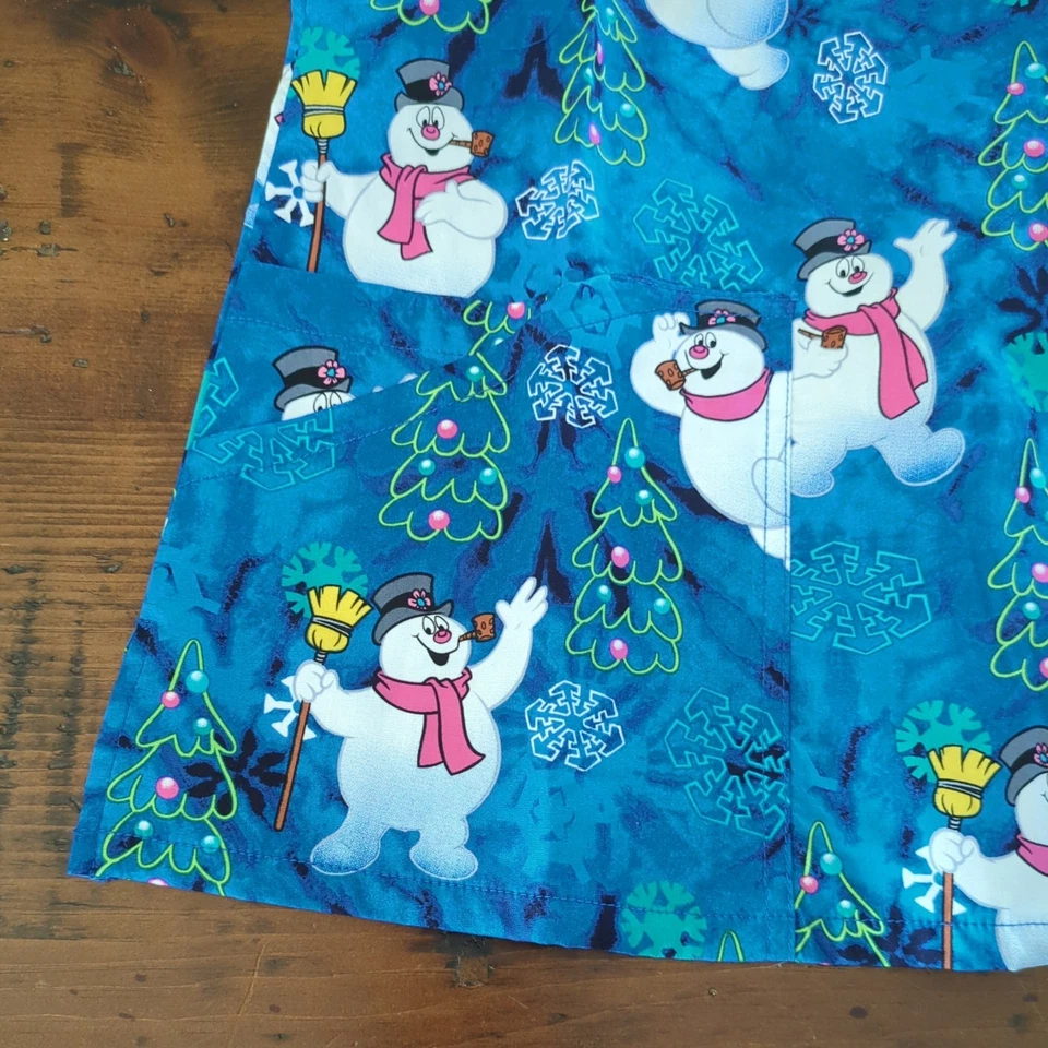 Frosty The Snowman Cherokee Christmas Woman's Scrubs Tooniforms V Neck Top Md - Image 4 of 4
