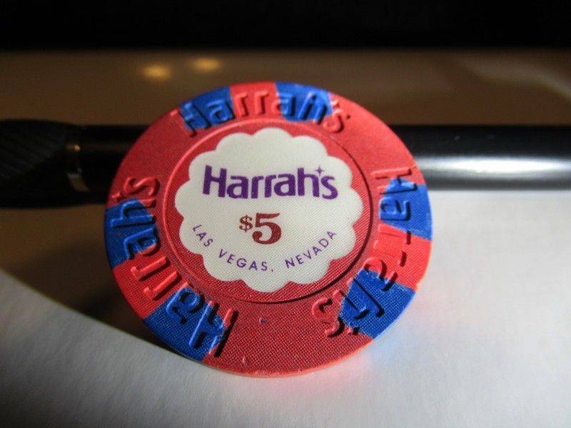 Harrah's Casino Las Vegas, Nv. $5.00 RED Gaming Chip