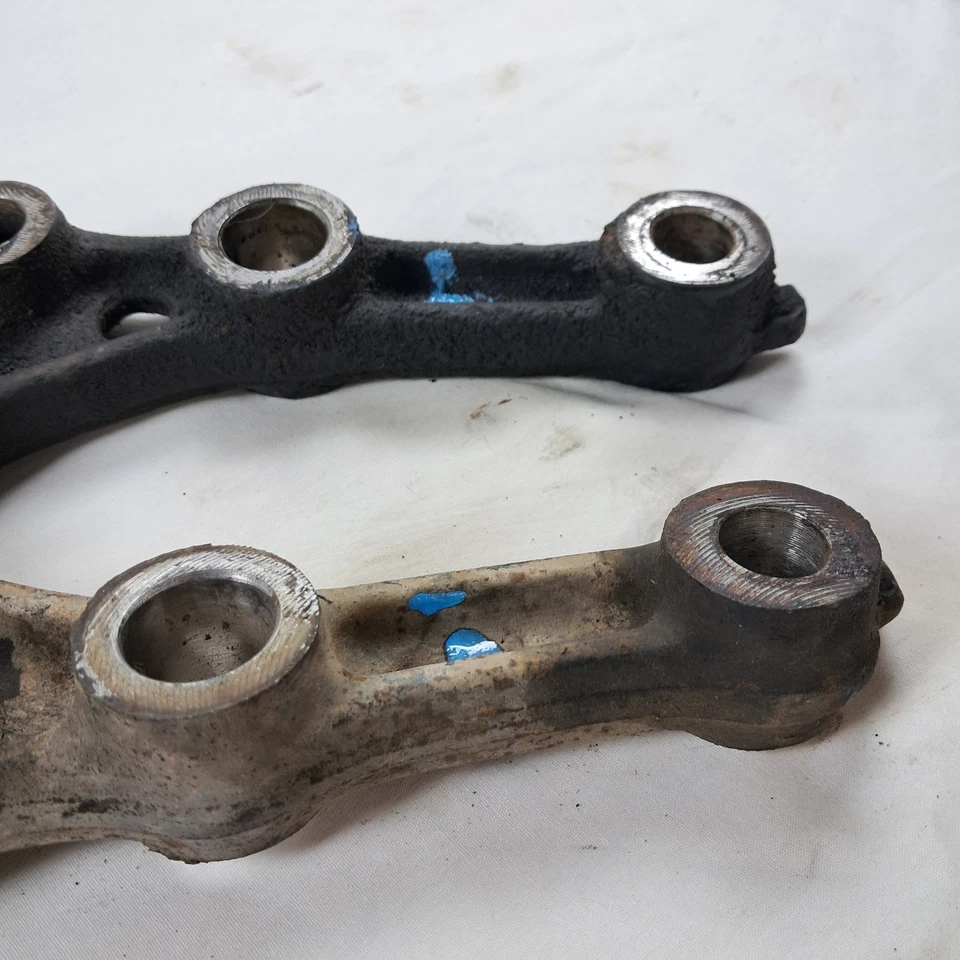 PAR de eje de soporte de brazo de control inferior delantero izquierdo/derecho - Toyota Camry/Lexus es250 Foto 2 de 4