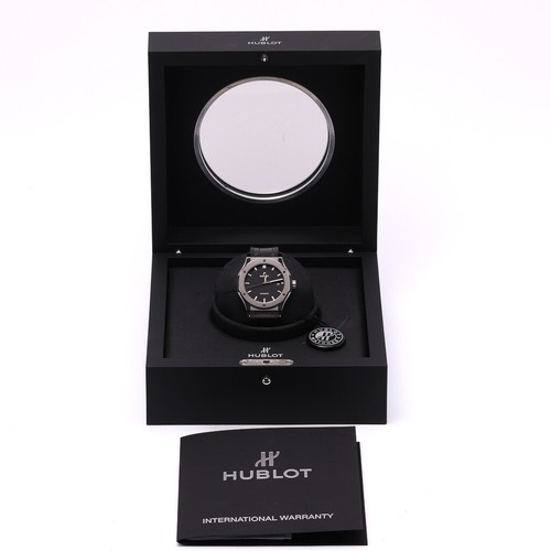 Hublot Classic Fusion 542.NX.1171.LR mit 42mm Titangehäuse und schwarzem Zifferblatt. ... - Bild 6 von 9