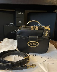 coach turnlock lunchbox